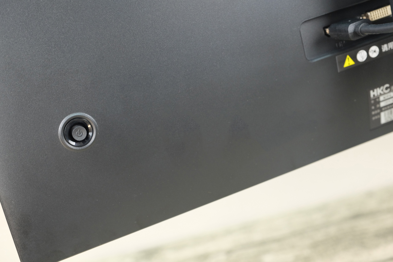 能吃鸡的电脑配置还能玩什么,能玩吃鸡又能设计的笔记本