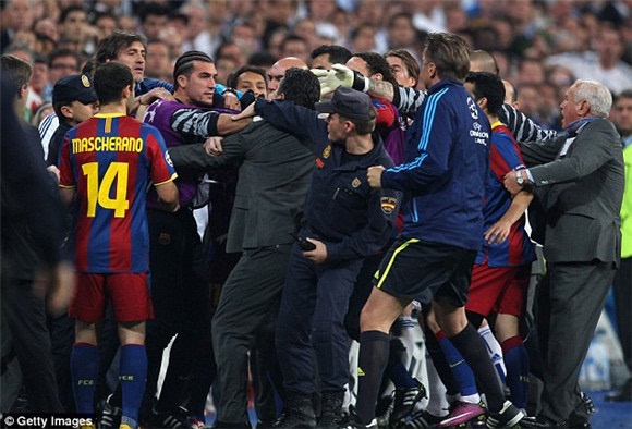 梅西对布冯进过几个球,梅西对布冯视频