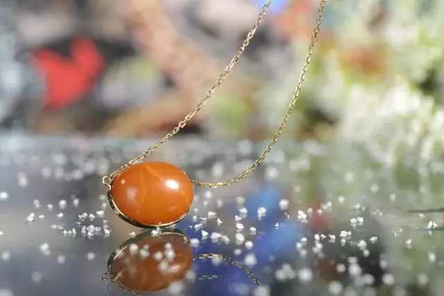 蜜蜡的种类及图片介绍,蜜蜡的种类及价值及图片