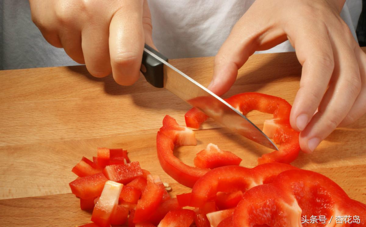 吃辣椒喝水胃疼怎么办,胃炎吃了辣椒胃疼怎么办