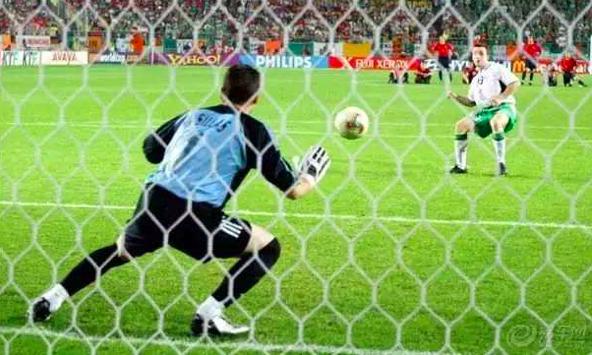 梅西对布冯进过几个球,梅西对布冯视频