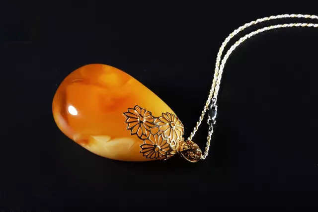 蜜蜡的种类及图片介绍,蜜蜡的种类及价值及图片