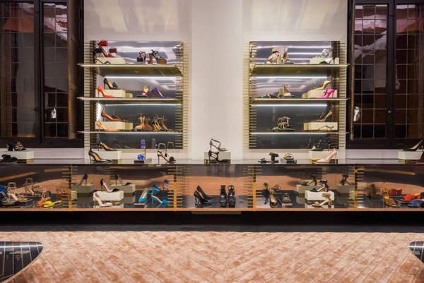 意大利奢侈品在中国的销量,意大利奢侈品销售排行榜