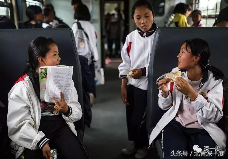 全中国最便宜的火车：票价2元起22年未涨，山羊和鸡群都能上车