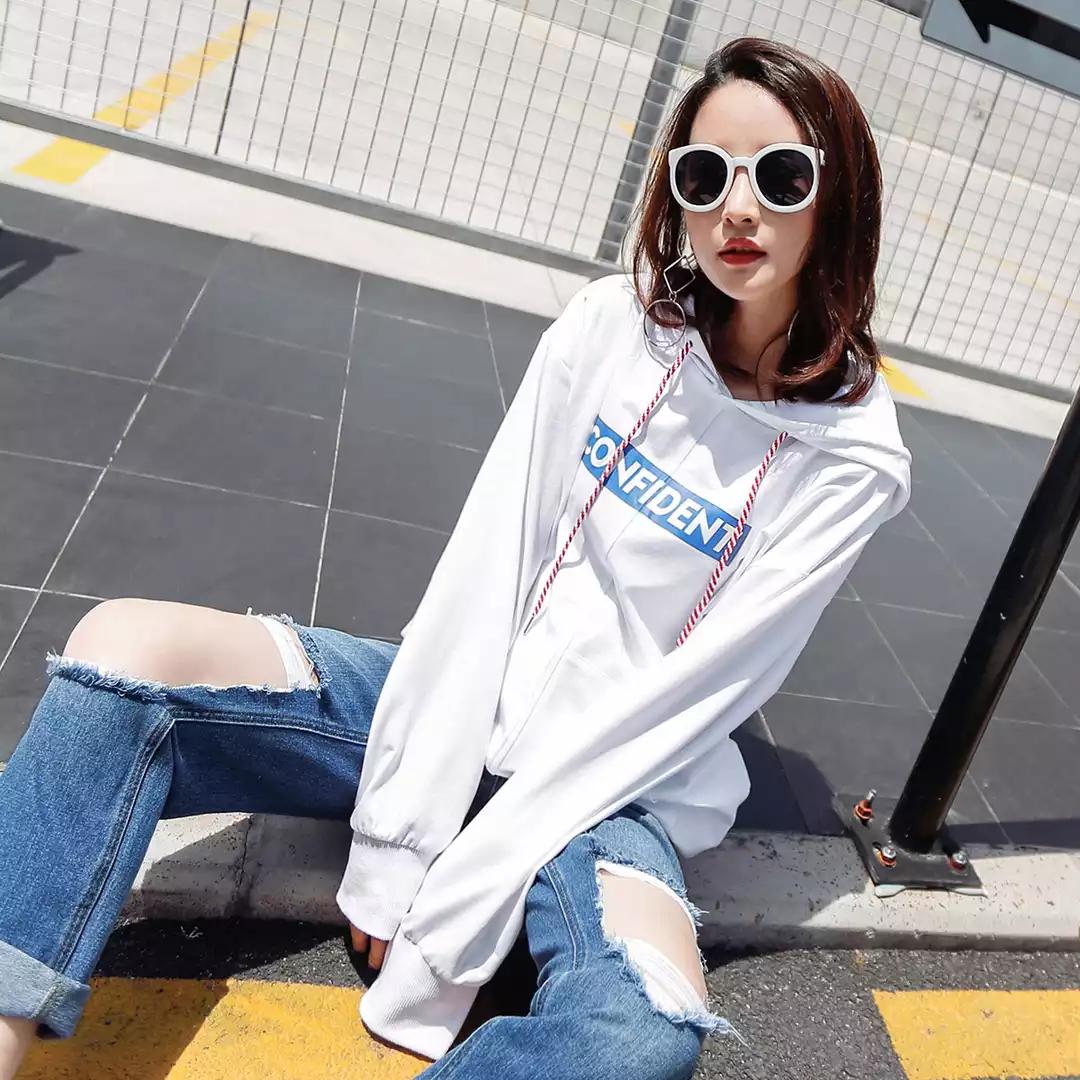 连帽卫衣穿出潮酷范儿,街头时髦连帽卫衣