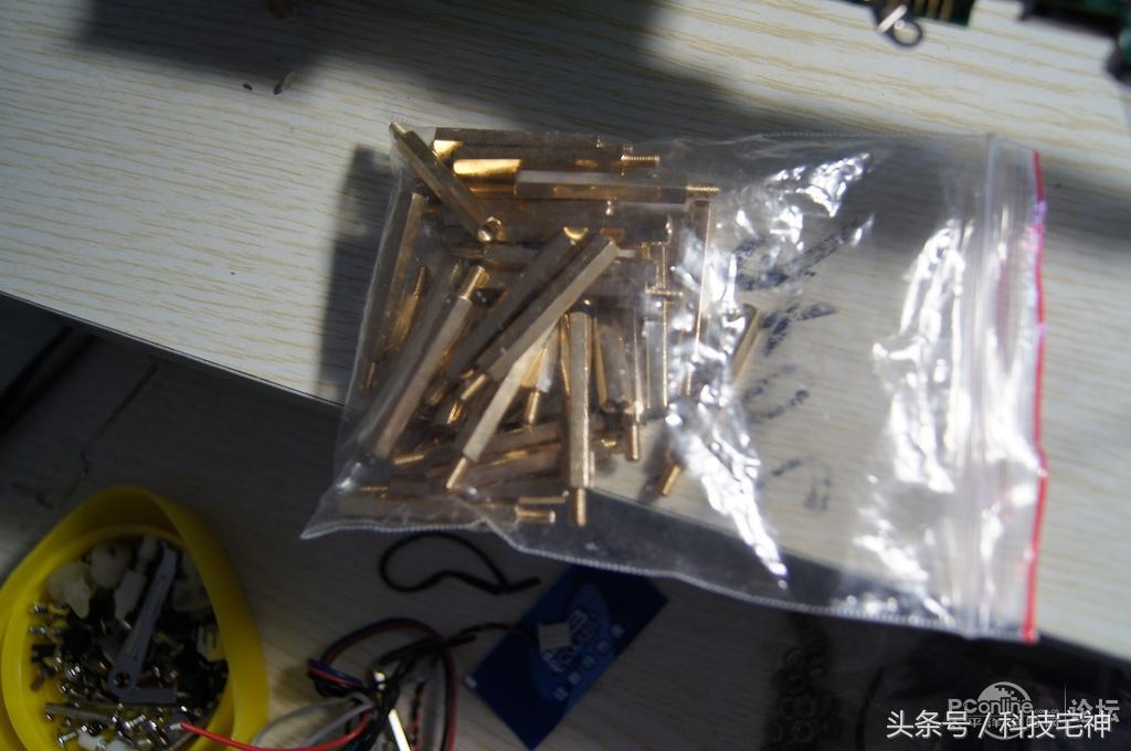 联想一体机拆机改台式电脑,旧联想笔记本改造小主机