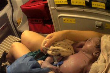 二胎人工破水后急产,突然破水急产怎么办