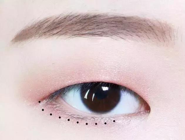 单眼皮厚眼皮推荐的眼影,适合单眼皮的大牌眼影