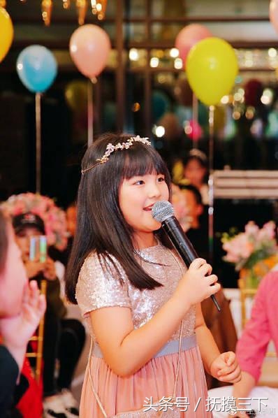 贾乃亮李小璐为甜馨过8岁生日,李小璐甜馨王诗龄