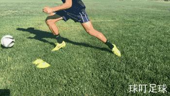 足球基础技巧,哪些小孩子就能学的足球过人技巧