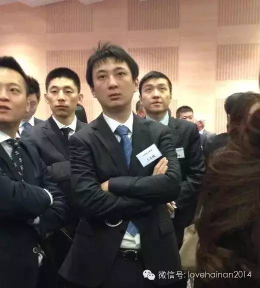 在海口有人拿2万你却只拿2千！海口说：你不努力，怪我咯？