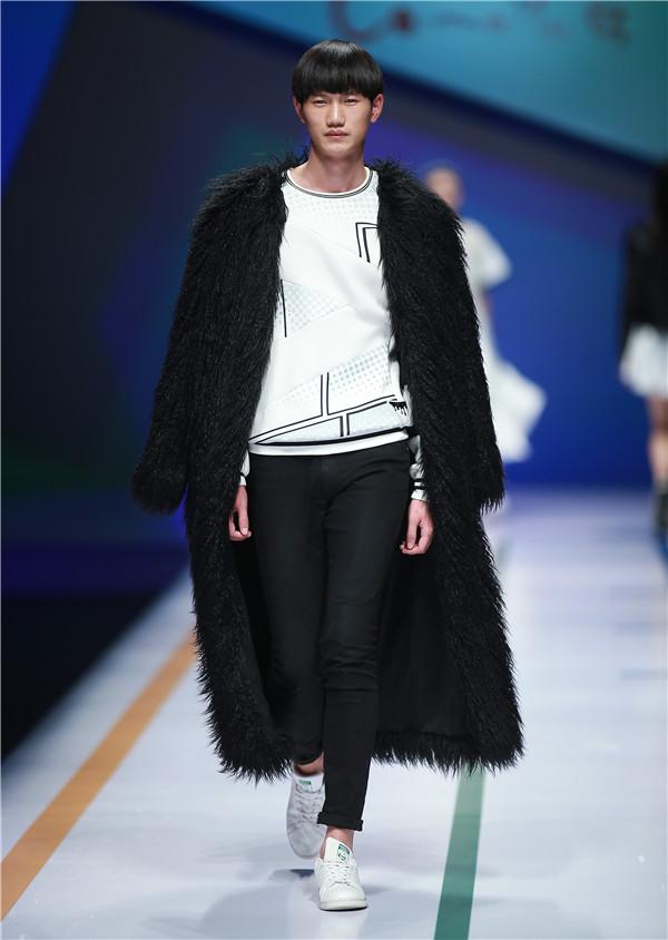 亲子装高颜值女神刘嘉带你感受奥运精神