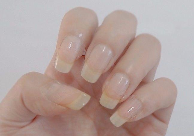 上细下粗的手指适合什么形状美甲,适合手指短小指甲的美甲显白