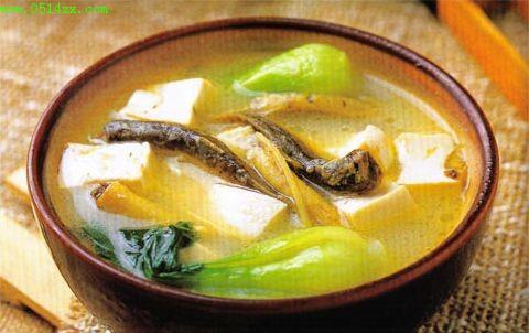 12个月宝宝辅食胡萝卜,12个月宝宝辅食和奶怎么安排