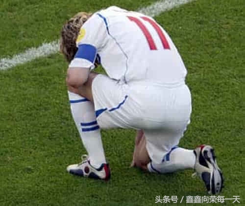 足坛十大悲情瞬间图片,足球十大落寞背影