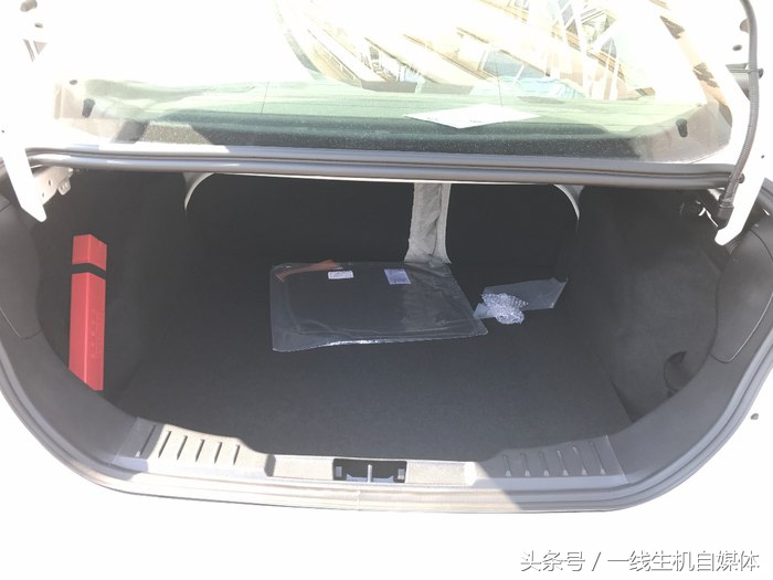 12款第三代福克斯1.6l手动舒适版,福克斯经典三厢1.8手动真实感受