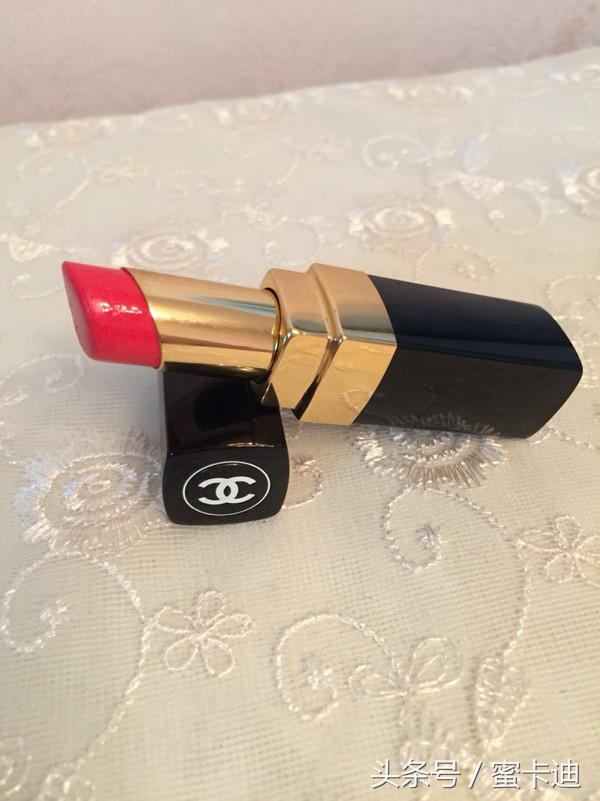 作为一个女孩子,我们应该要有很多唇膏,评测一下我收集的唇膏