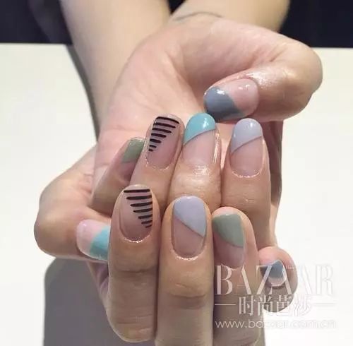 美甲店涂甲油的正确方法和技巧,做过美甲手指甲多久可以养好