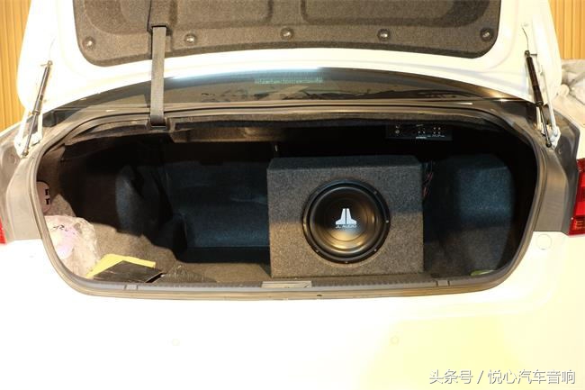 丰田皇冠爆改音响出售,丰田皇冠音响改装效果