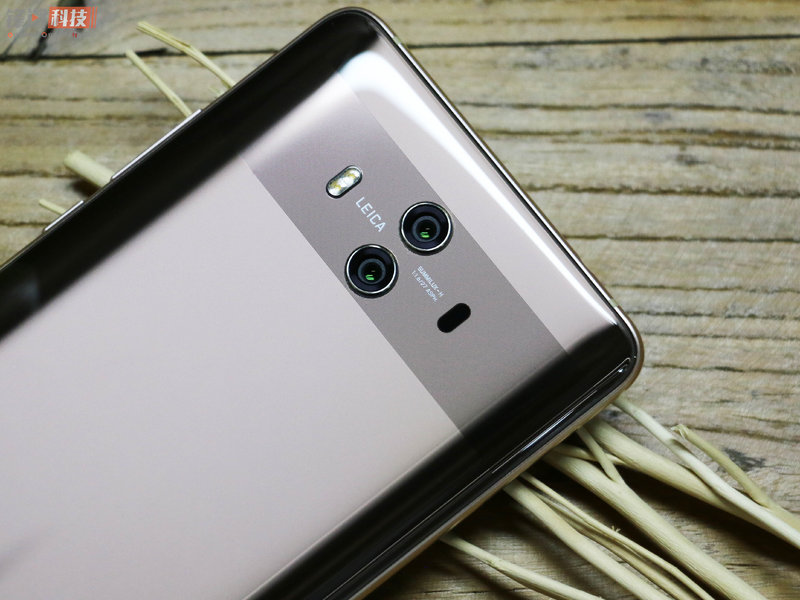 华为mate10深度上手体验,用了一年的华为mate10感觉如何