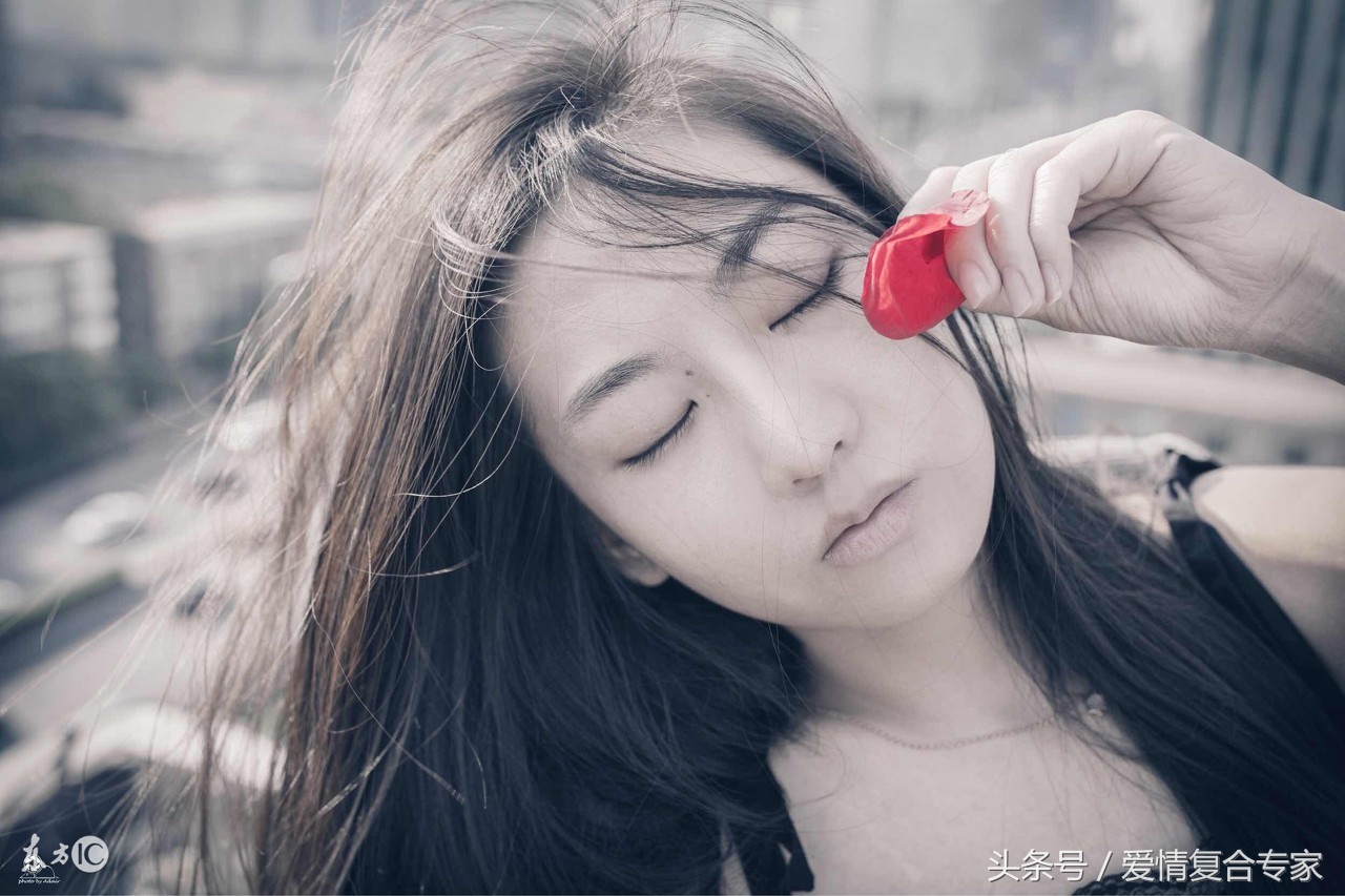 她说已经不爱你了还要不要去挽留,她说已经不爱我了怎么挽回