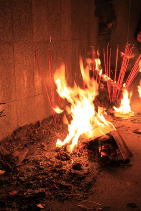 有只眼,看着你眼睛