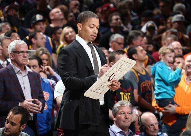 詹姆斯四连败完整版,詹姆斯四连败步行者