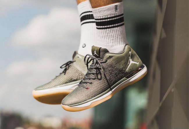 你说穿上这双球鞋如履云端，我是相信的