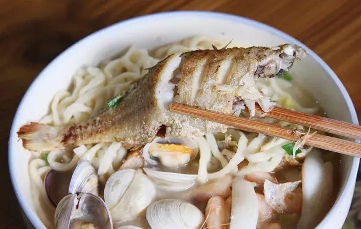 上海滩最好吃的一碗黄鱼面,居然在……丰庄?