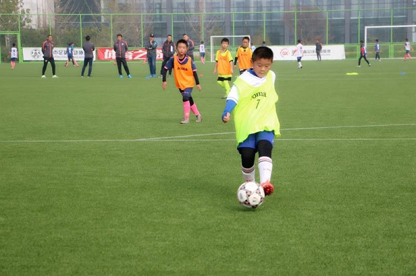 枣庄足球俱乐部球员,枣庄市及第足球俱乐部