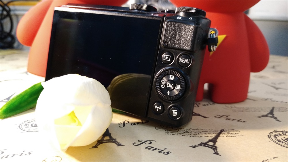 尼康微单相机j5的价格,尼康j5特点