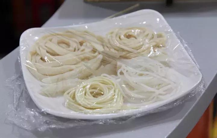 上海必吃榜第一名黄鱼面,上海50一碗的黄鱼面