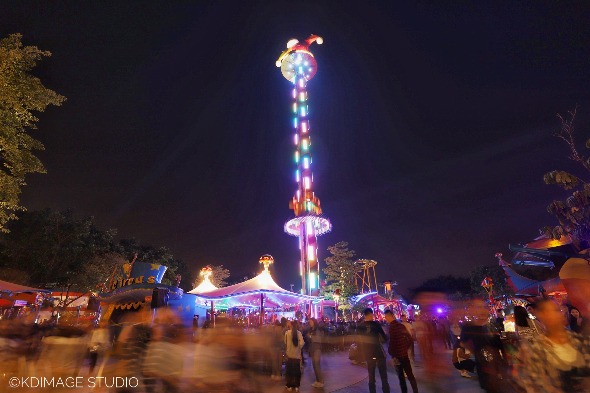 久违的狂欢:和许巍一起过长隆欢乐万圣节