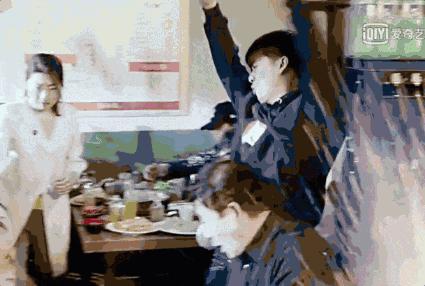 这一次,医疗电视剧可不止是医生们在谈恋爱了!