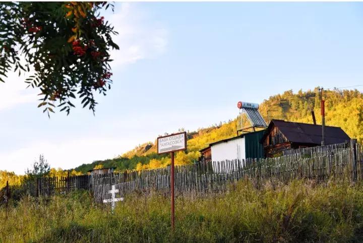 坐火车穿越俄罗斯西伯利亚,欧洲火车途经小镇