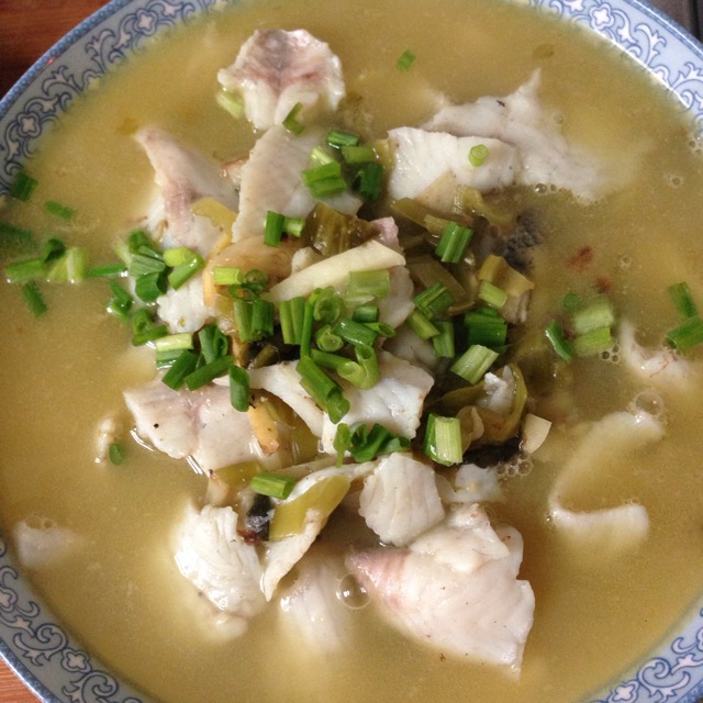 鲈鱼最简单的做法清炖鲈鱼,酸菜整条鲈鱼的正确做法