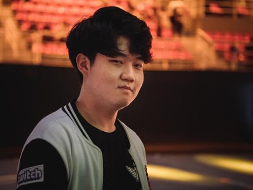 lol上单瑞文细节,lol早期直播上单锐雯