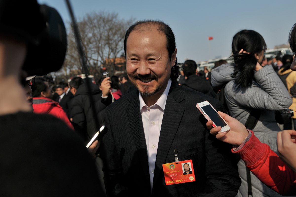 腾格尔版隐形的翅膀张韶涵评论,腾格尔张韶涵隐形的翅膀搞笑拼图