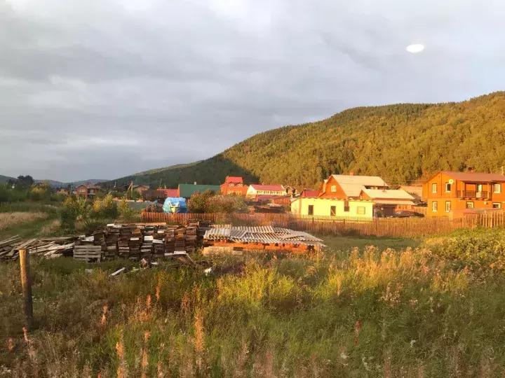 坐火车穿越俄罗斯西伯利亚,欧洲火车途经小镇