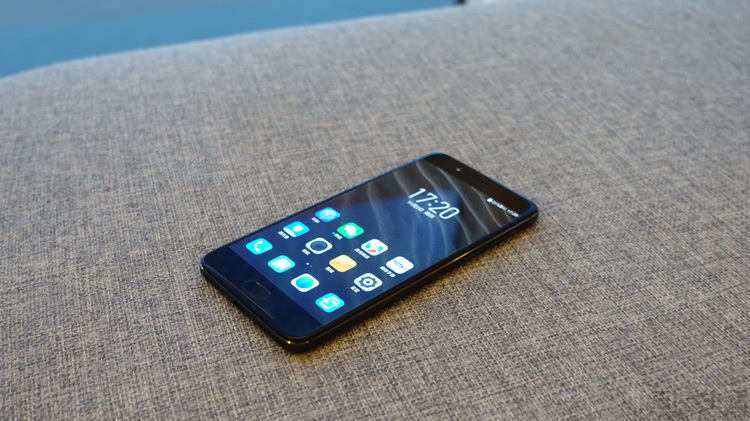 奢华是一种心态：国礼手机YOTA3评测