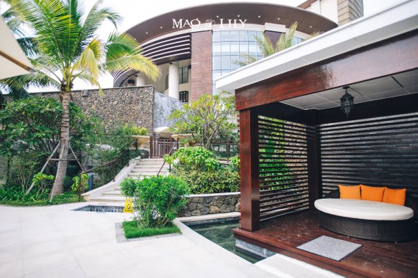 有独立泳池的度假酒店,这家酒店有12层楼