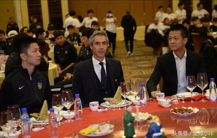 天津权健足球队新帅,权健新帅虹口首秀视频