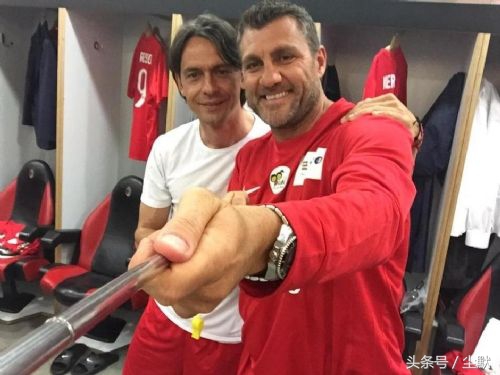 top10足球搞笑,世界足坛20大奇葩时刻上集