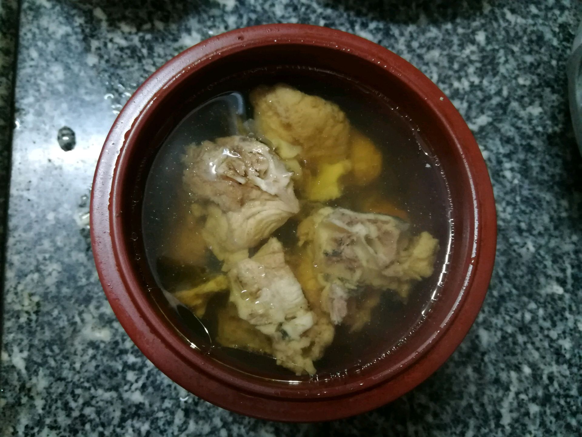 菜干南北杏猪骨汤功效,南北杏鳄鱼汤的作用