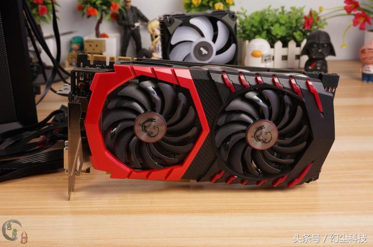 200多的产品，铝面板+钢化玻璃，月光宝盒破晓机箱很不错