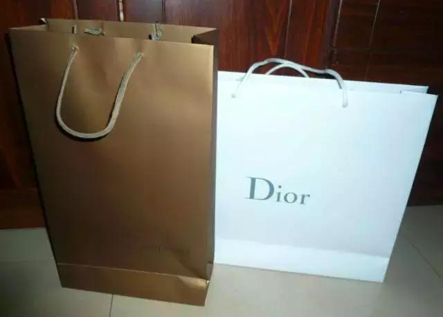 香港sasa和卓悦区别,香港sasa和卓悦哪个好