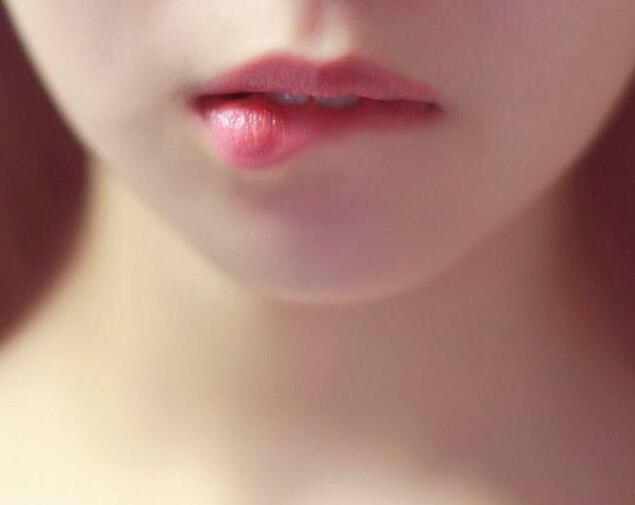 “为爱情鼓掌时，她咬你这4个地方，说明她心里只有你”