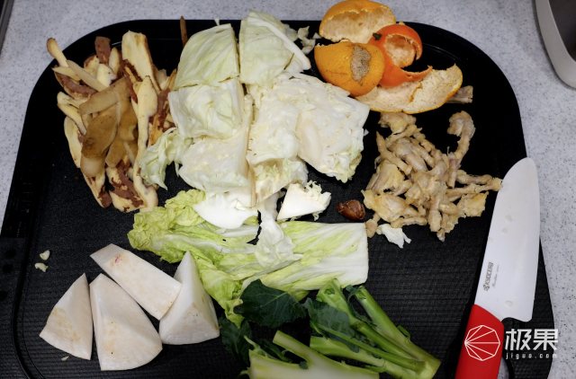 厨房垃圾桶老是黏黏糊糊,厨房垃圾桶小妙招