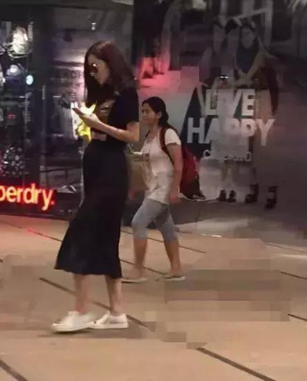 秋瓷炫告诉老公自己怀孕了的视频两人都笑哭了！女星孕相原来都……