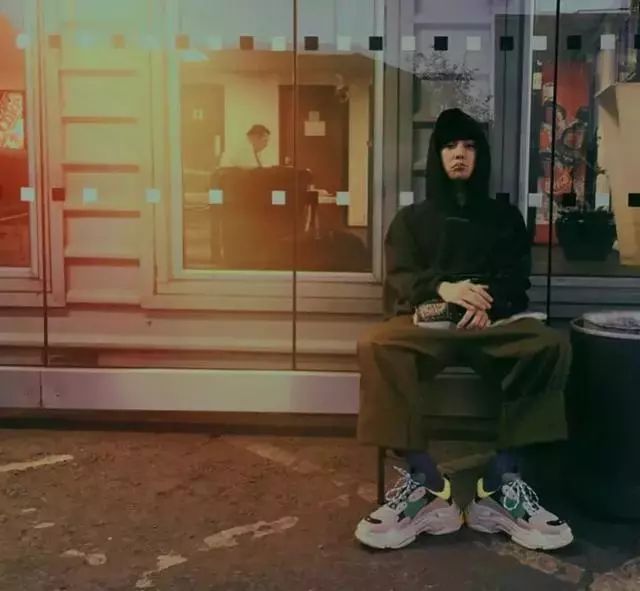 vans和匡威哪双鞋适合入手,VANS老爹鞋